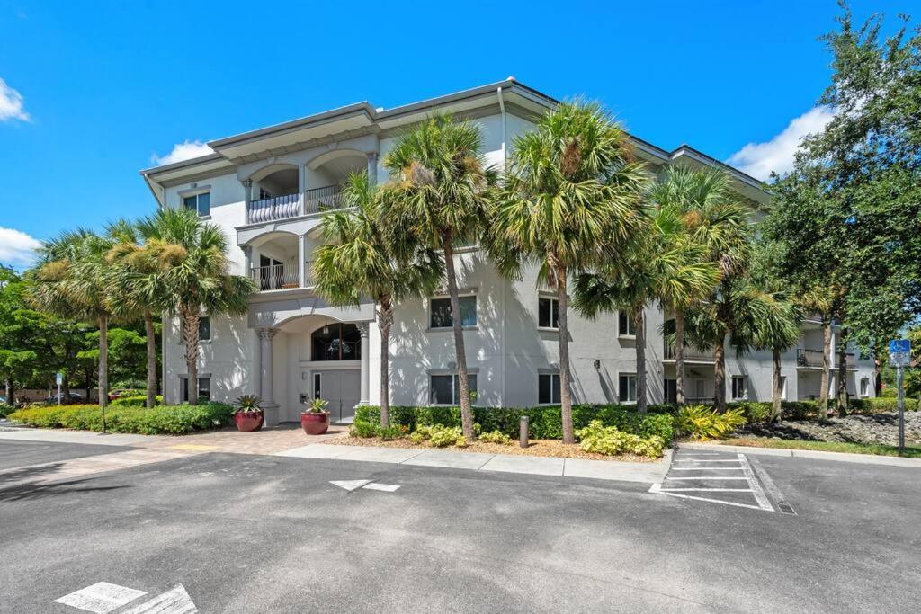 Modern Beach Condo In Central Naples! Exterior photo